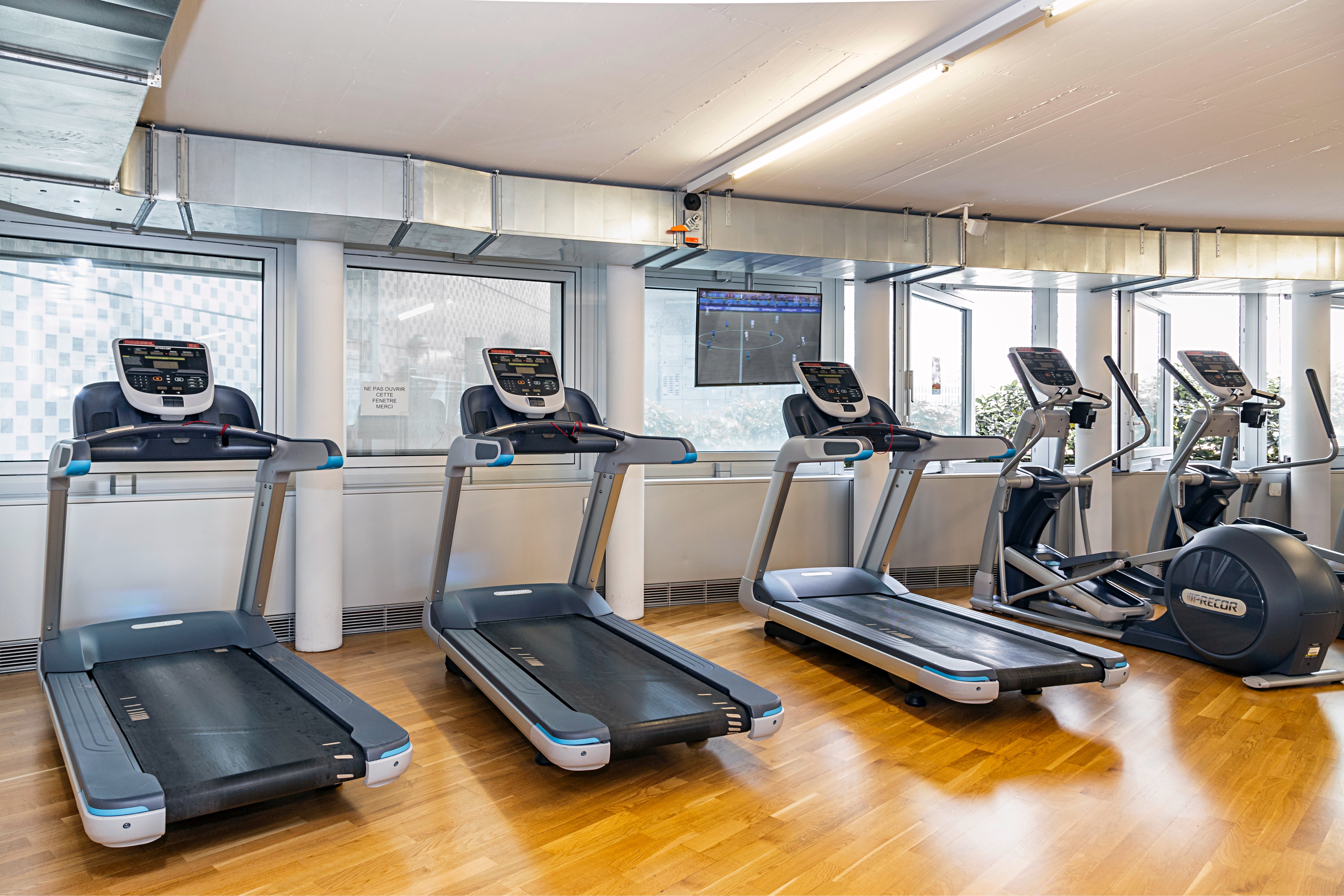 Laufbänder im Ausdauerbereich ACTIV FITNESS Lausanne Chauderon