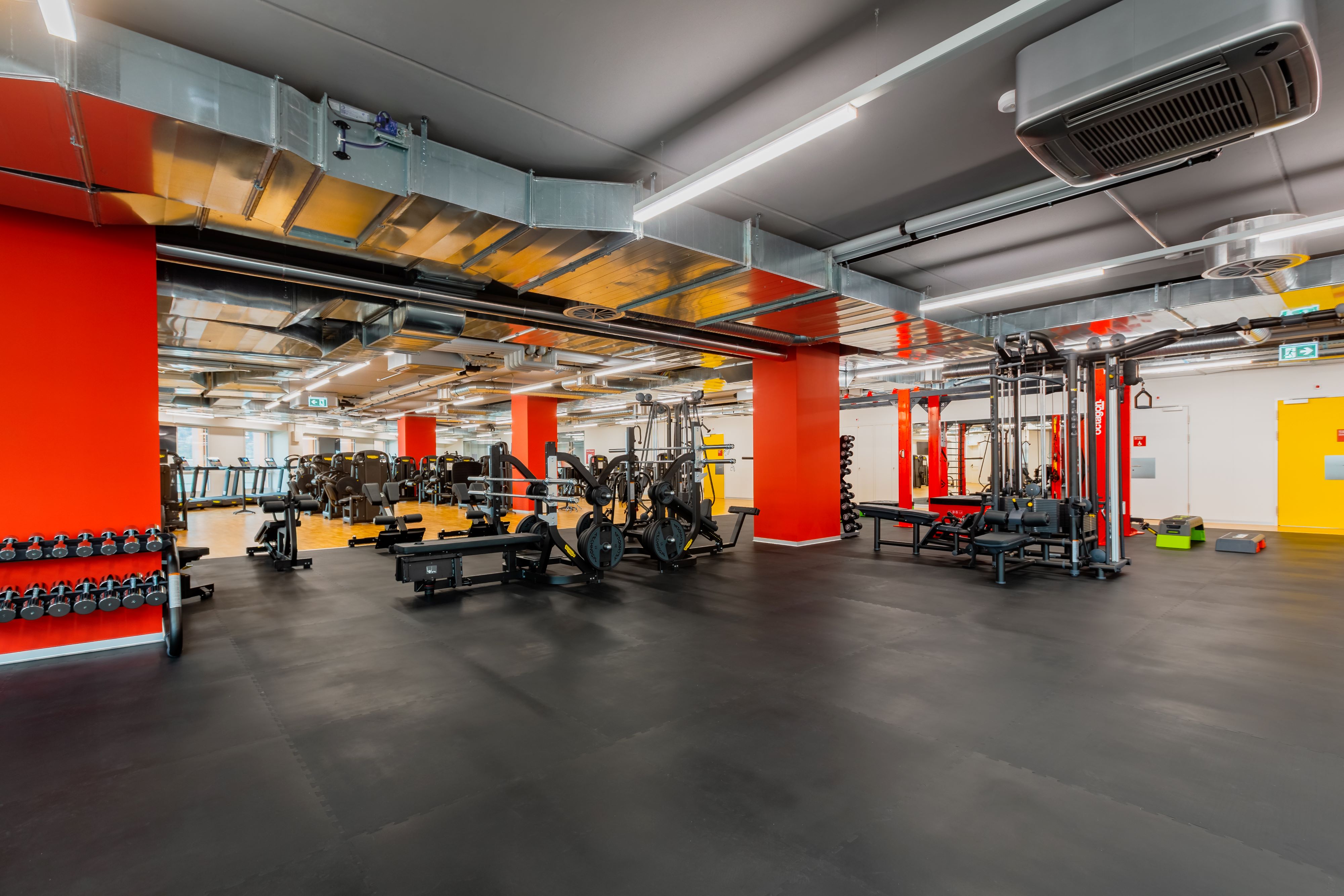 ACTIV FITNESS Riazzino Centro Triangolo, Via al Pizzante 6 6595 Riazzino 14.02.2025 © Oleg Magni