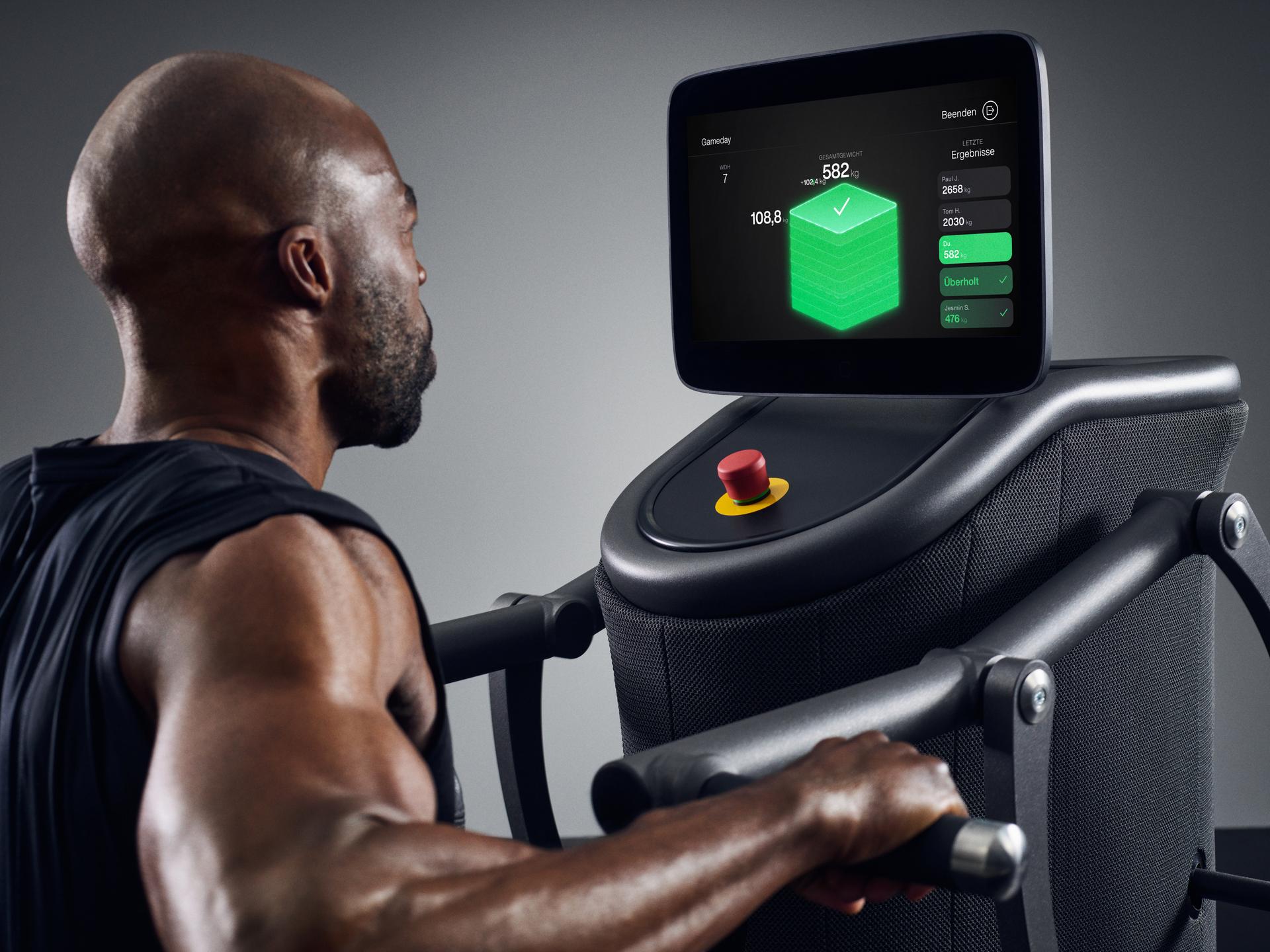 EGYM Brustpresse Smart Training ACTIV FITNESS
