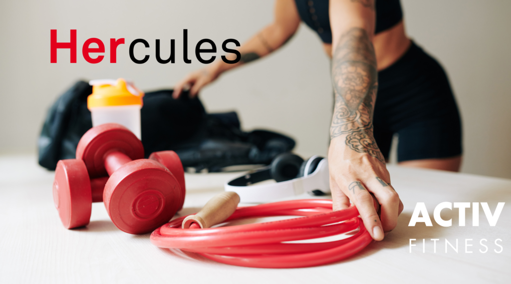 Frau auf dem Weg zum Krafttraining im Gym
